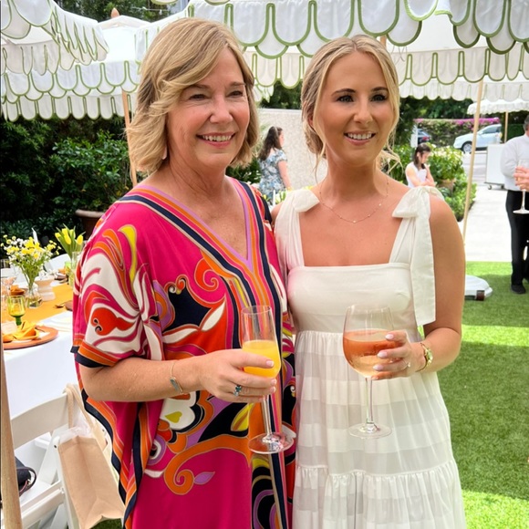 Meet your Posher, Kassie - Picture 2 of 4